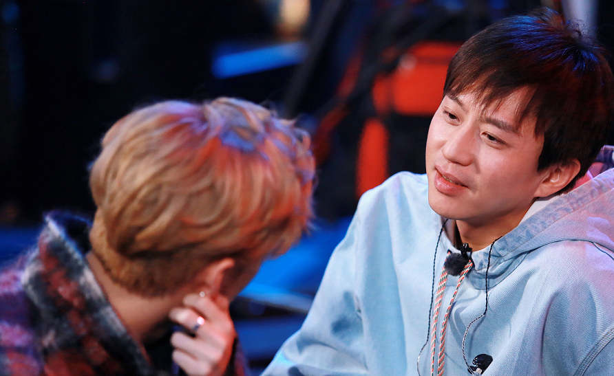 蒂姆连续十五场比赛得分超过势不可挡，雄鹿挑战极限！(莱万9分钟5个进球是哪一场比赛)