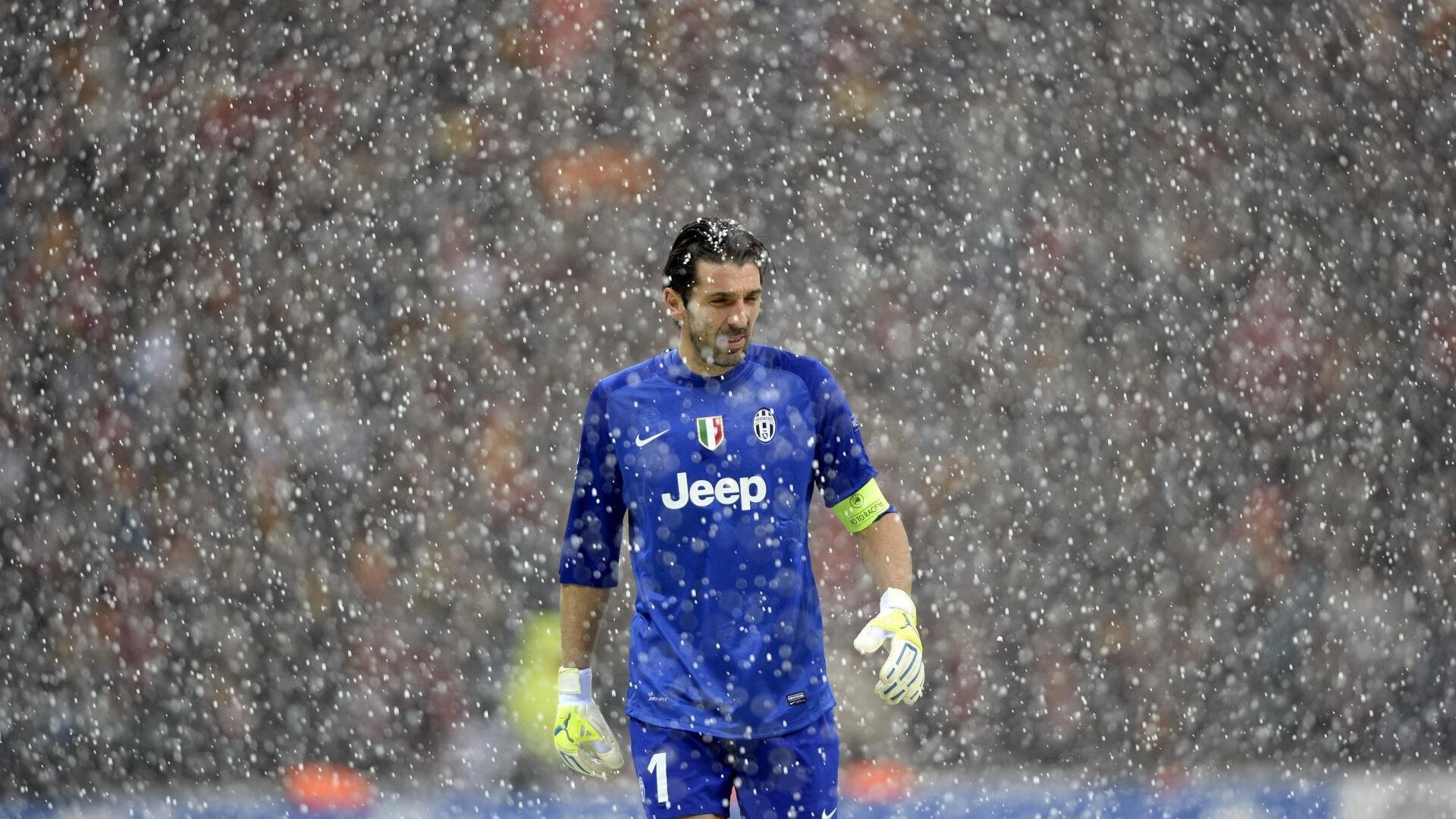 比赛局势复杂首场状态出色，雄鹿观众沸腾！，巴特勒重返赛场再创辉煌时刻